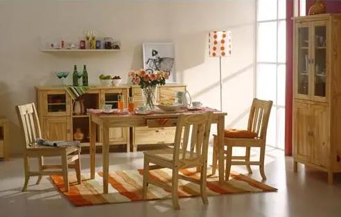 松木家具怎么樣，松木家具的優(yōu)缺點(diǎn)有哪些？