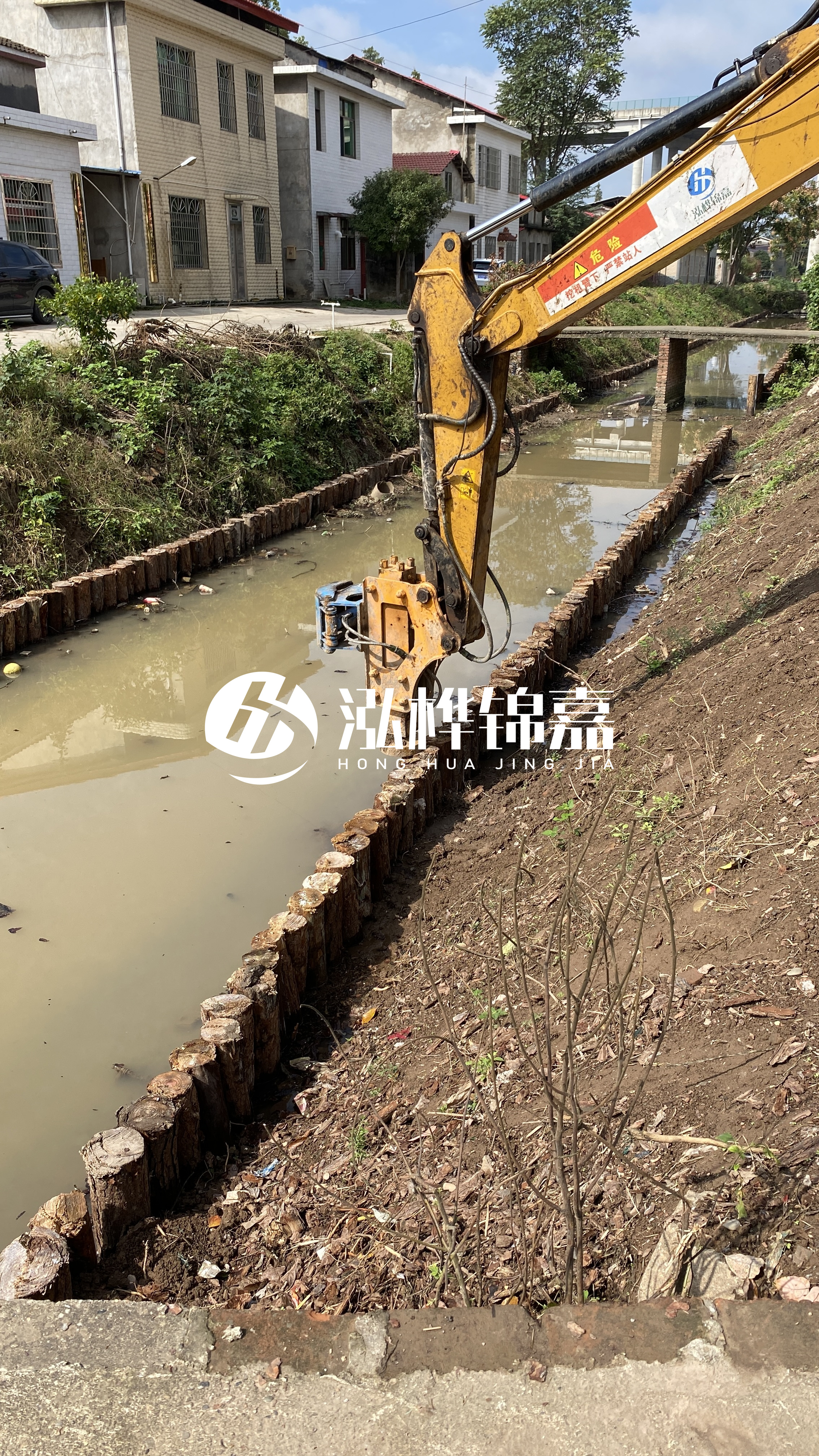 崇左松木樁源頭廠家-河道一米打幾根松木樁？