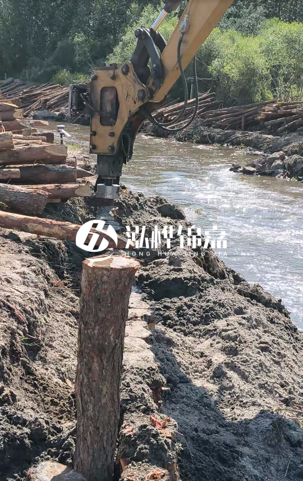 酒泉挖機(jī)打木樁專(zhuān)業(yè)施工-圍堰施工用松木樁可以嗎？