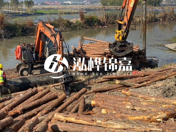 湖南松木樁批發(fā)廠家-5米松木樁批發(fā)1000根有優(yōu)惠嗎？