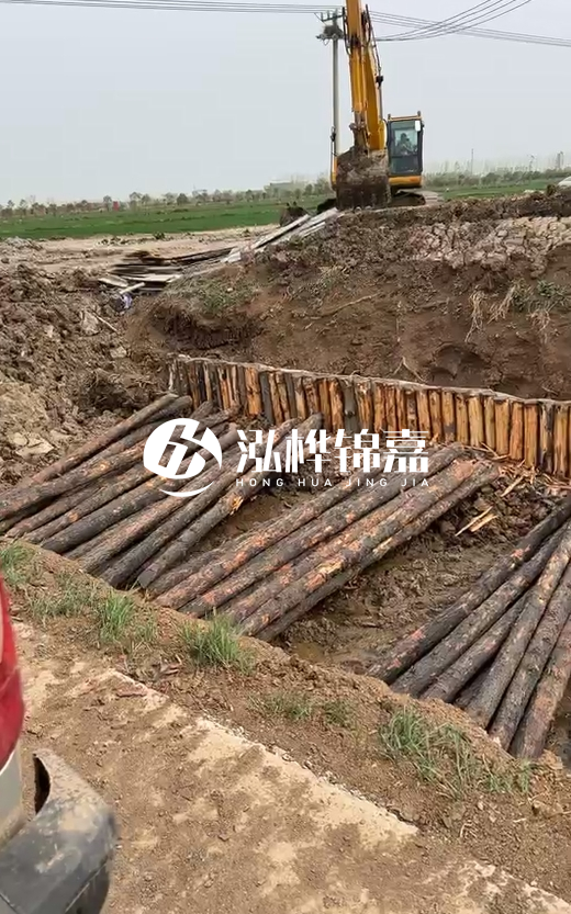 5米大頭16松木樁多少錢(qián)一根？按小頭報(bào)價(jià)貴還是大頭報(bào)價(jià)貴？