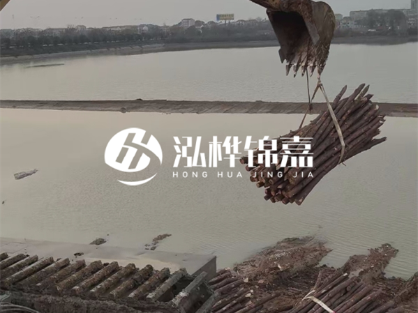 包工包料和清工施工哪種更劃算？1000根松木樁正常施工周期要多久？