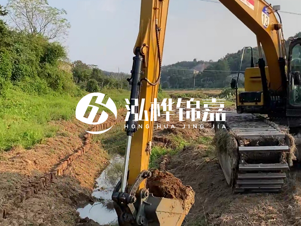 陜西松木樁廠家泓樺錦嘉-松木樁尾徑測(cè)量從哪個(gè)位置開(kāi)始算？