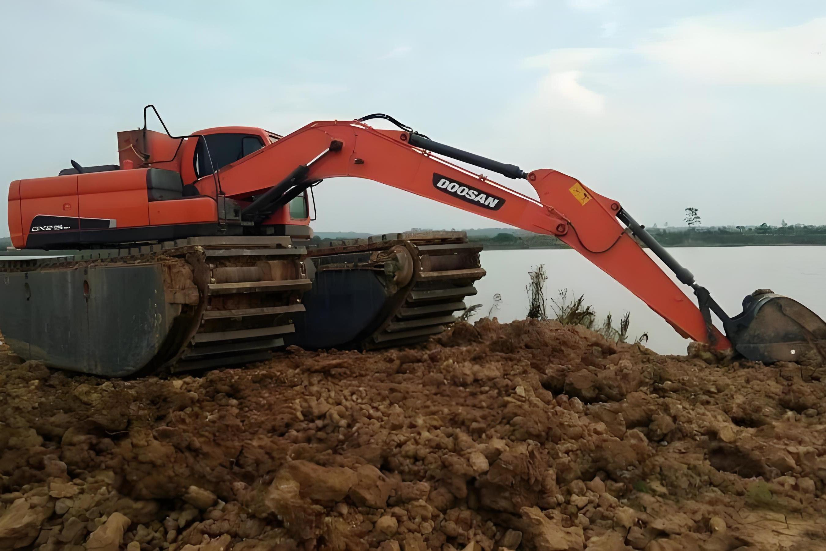 武漢水挖清淤團(tuán)隊(duì)泓樺錦嘉-水庫(kù)清淤一立方米的價(jià)格是多少？?