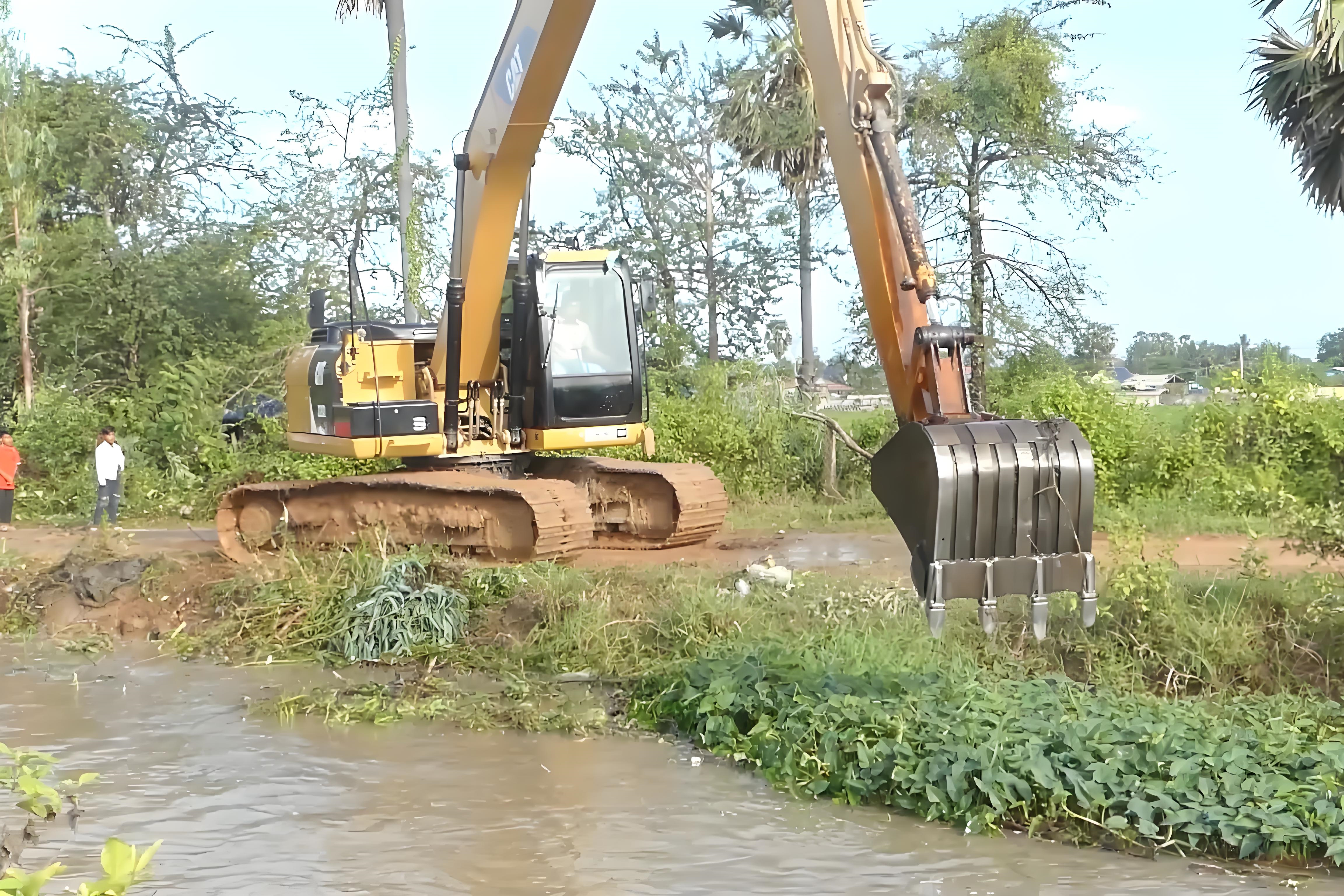 廣東佛山挖機(jī)清淤施工隊(duì)-沼澤地清淤適合在什么季節(jié)進(jìn)行？?