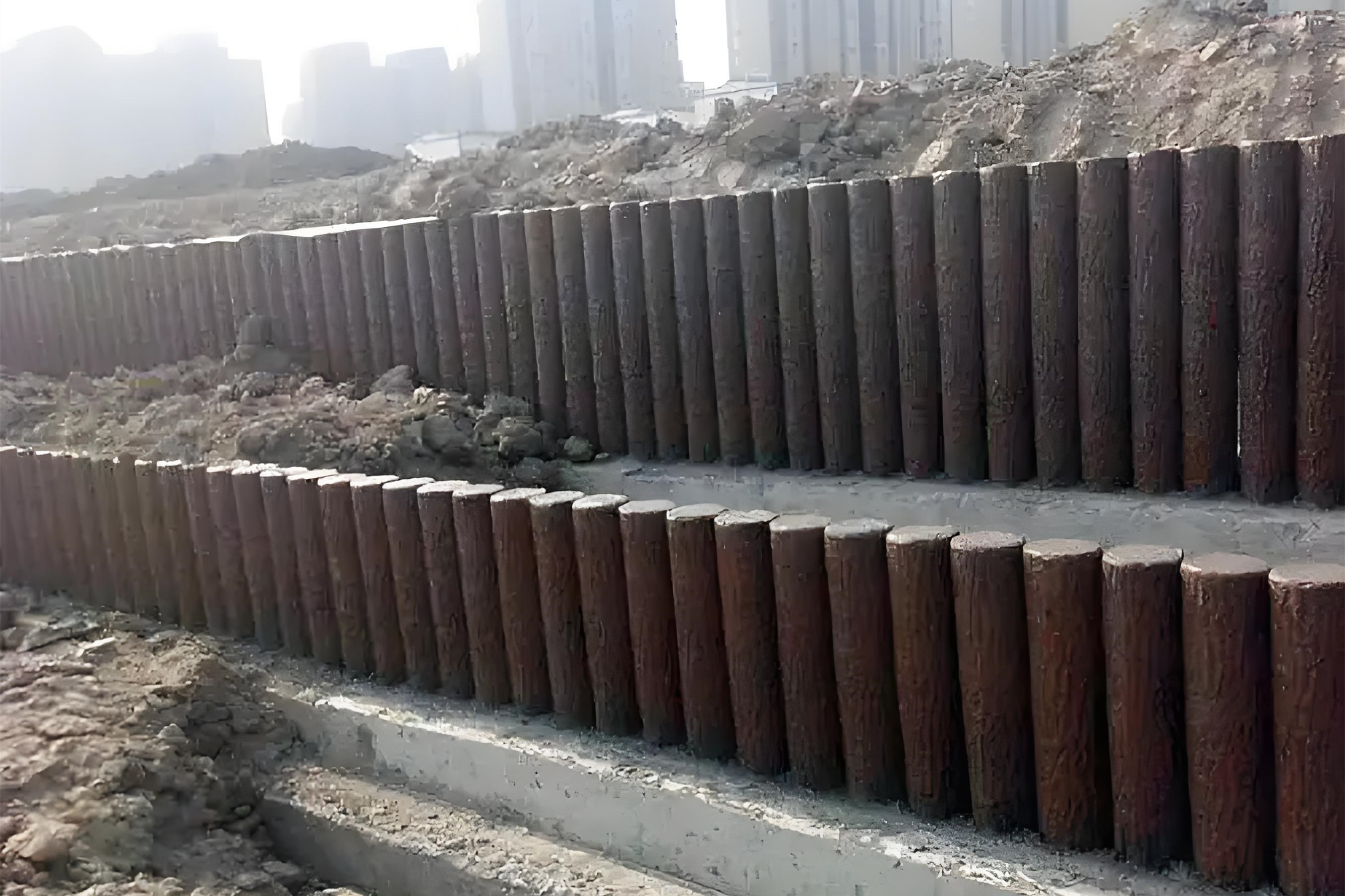 水泥樁批發(fā)廠家泓樺錦嘉-水泥圓樁適合用于哪些建筑工程？