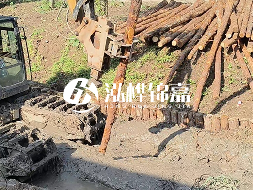 松木樁廠家泓樺錦嘉-原木松木樁的采購注意事項？