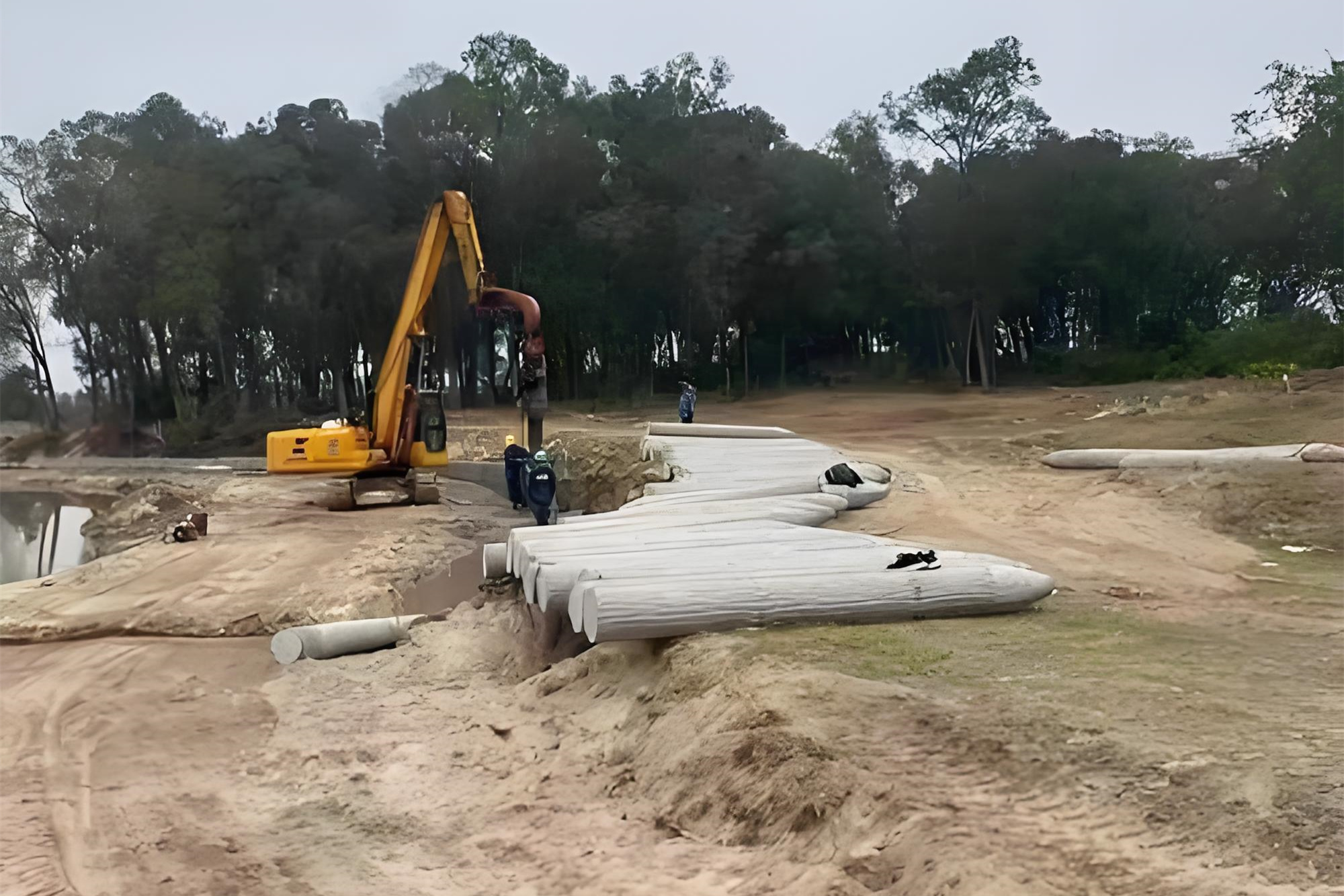 水泥仿木樁廠家泓樺錦嘉-水泥仿木樁價格是按根還是按立方計算？